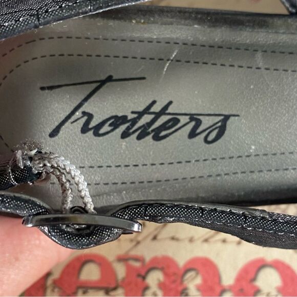 Trotters Classic Sling Back Pumps Women's Size 7N Square Toe - Picture 9 of 10